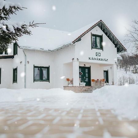 Kádárház Acomodação com café da manhã Vlahita Exterior foto